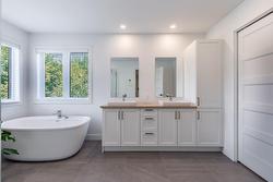 Salle de bains attenante à la CCP - 