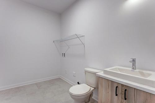 Powder room - 872 Rue De Chaumont, Saint-Jérôme, QC - Indoor