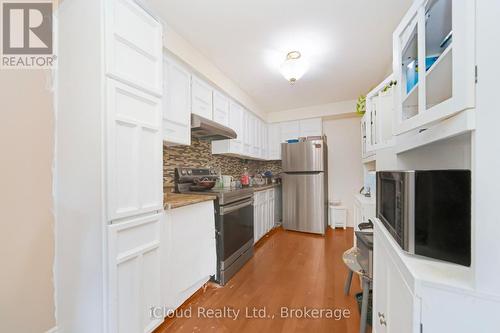 25 - 25 Vodden Court, Brampton, ON - Indoor Photo Showing Kitchen