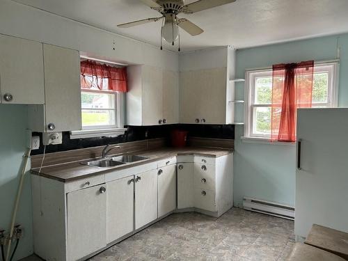 152 First Street, Nipigon, ON - Indoor Photo Showing Kitchen With Double Sink