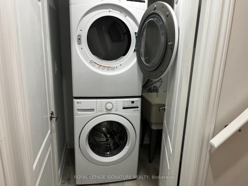 21 Sewells Lane, Brampton, ON - Indoor Photo Showing Laundry Room