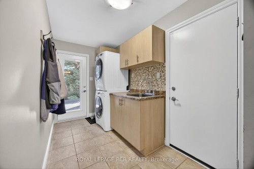 35 Hawthorne Road, Mono, ON - Indoor Photo Showing Laundry Room