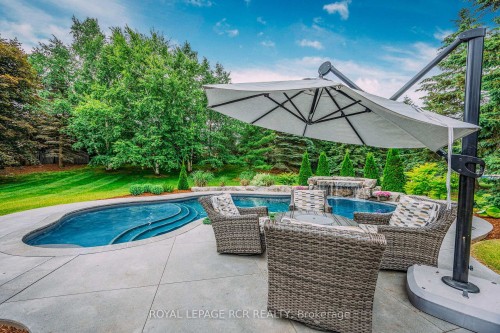 35 Hawthorne Road, Mono, ON - Outdoor With In Ground Pool With Deck Patio Veranda