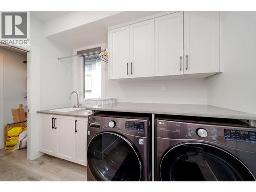 154 Echo Ridge Drive, Kelowna, BC - Indoor Photo Showing Laundry Room