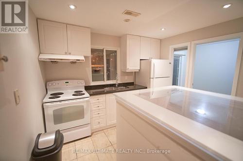 Upper - 35 Longboat Avenue, Toronto, ON - Indoor Photo Showing Kitchen