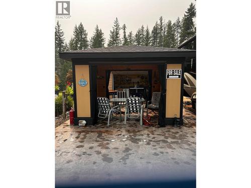 Gazebo/Dining Room - 3303 Mabel Lake Road Unit# 2, Enderby, BC 