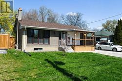 84 CARTIER CRESCENT  Richmond Hill, ON L4C 2N5