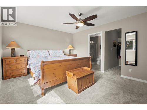 7525 Columbia Avenue Unit# 17, Radium Hot Springs, BC - Indoor Photo Showing Bedroom
