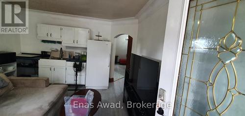 724 Third Avenue, Peterborough (Otonabee Ward 1), ON - Indoor