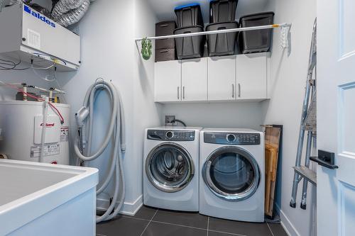 Salle de lavage - 202-281 Rue Principale, Saint-Donat, QC - Indoor Photo Showing Laundry Room