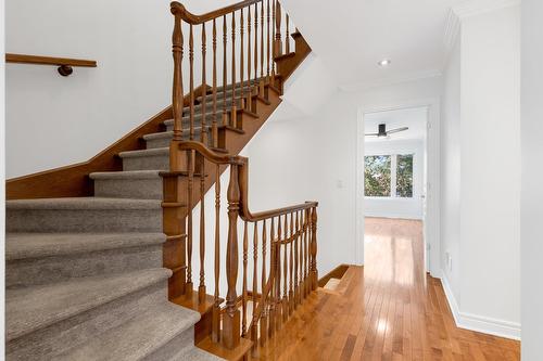 Escalier - 4439 Boul. Décarie, Montréal (Côte-Des-Neiges/Notre-Dame-De-Grâce), QC 