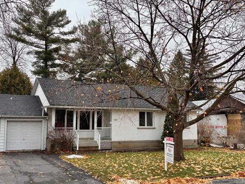 105 Av. de Picardie  Saint-Lambert, QC J4S 1H9