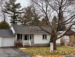 105 Av. de Picardie  Saint-Lambert, QC J4S 1H9