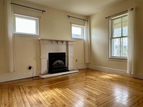 24 Upper Warren Street, Louisbourg, NS 