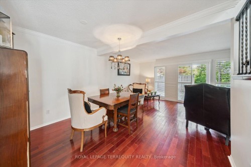 1825 Hyde Mill Crescent, Mississauga, ON - Indoor Photo Showing Dining Room