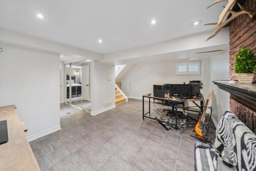 1825 Hyde Mill Crescent, Mississauga, ON - Indoor