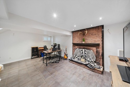1825 Hyde Mill Crescent, Mississauga, ON - Indoor With Fireplace