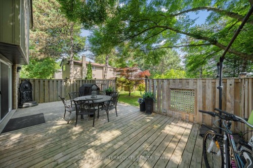 1825 Hyde Mill Crescent, Mississauga, ON - Outdoor With Deck Patio Veranda With Exterior