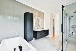 Salle de bains attenante à la CCP - 