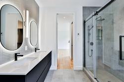 Ensuite bathroom - 