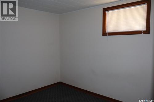 505 3Rd Avenue E, Assiniboia, SK - Indoor Photo Showing Other Room