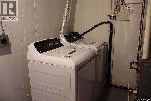 505 3Rd Avenue E, Assiniboia, SK - Indoor Photo Showing Laundry Room