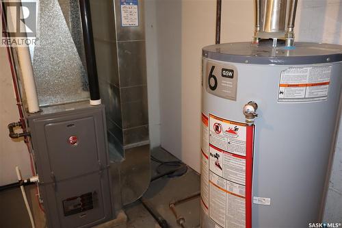 505 3Rd Avenue E, Assiniboia, SK - Indoor Photo Showing Basement