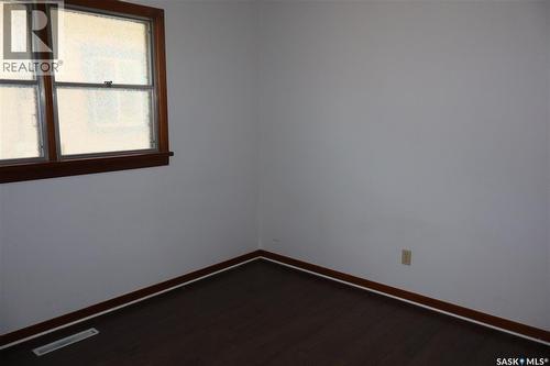 505 3Rd Avenue E, Assiniboia, SK - Indoor Photo Showing Other Room