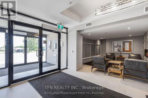 613 - 610 Farmstead Drive Nw, Milton, ON - Indoor Photo Showing Other Room