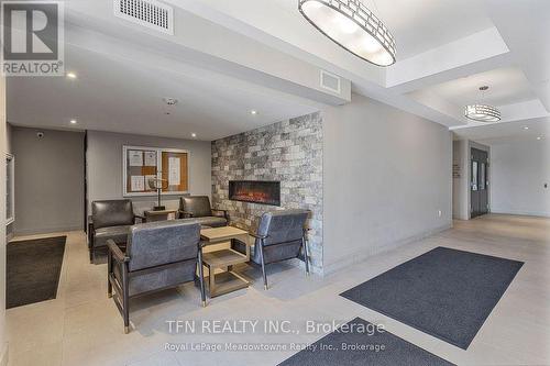 613 - 610 Farmstead Drive Nw, Milton, ON - Indoor