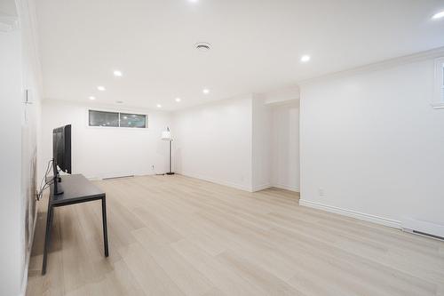 Salle familiale - 388 Rue Du Colibri, Rosemère, QC - Indoor