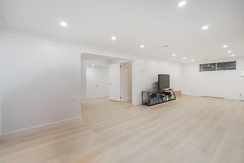 Salle familiale - 388 Rue Du Colibri, Rosemère, QC - Indoor