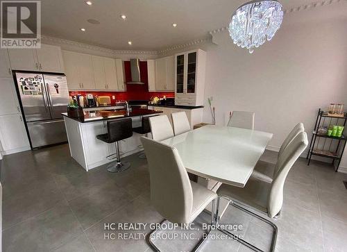 47 Philips Lake Court, Richmond Hill, ON - Indoor Photo Showing Dining Room