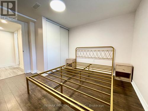 Bsmt - 254 Browndale Crescent, Richmond Hill, ON - Indoor Photo Showing Bedroom