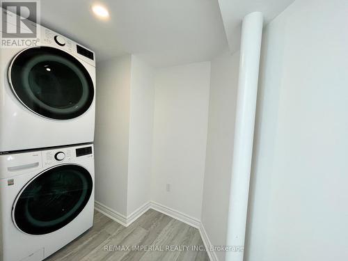Bsmt - 254 Browndale Crescent, Richmond Hill, ON - Indoor Photo Showing Laundry Room