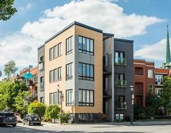 2165 Rue Sherbrooke E.  Montréal (Le Plateau-Mont-Royal), QC H2K 1C2