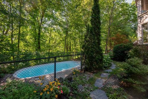 Piscine - 122 Rue Jean-De Ronceray, Carignan, QC - Outdoor