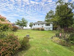 19 Walker Street  Lake Echo, NS B3E 1M4