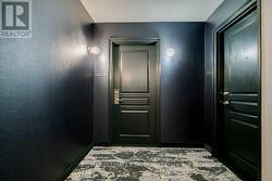 1004 - 140 SIMCOE STREET  Toronto, ON M5H 4E9