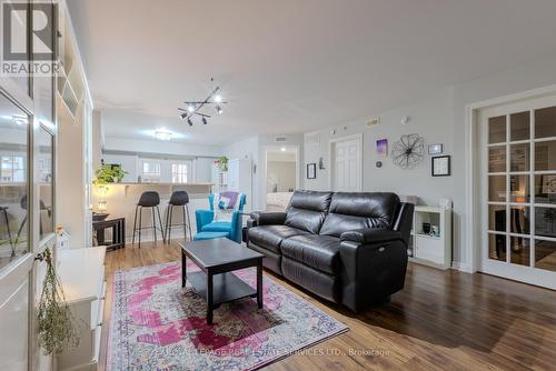 107 - 4013 Kilmer Drive, Burlington, ON - Indoor Photo Showing Living Room