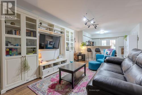 107 - 4013 Kilmer Drive, Burlington, ON - Indoor Photo Showing Living Room