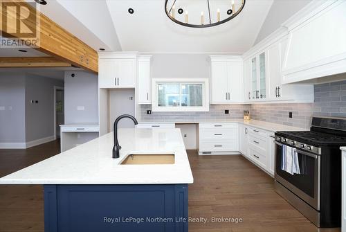 429 Fox Run Drive, Temagami, ON - Indoor Photo Showing Kitchen