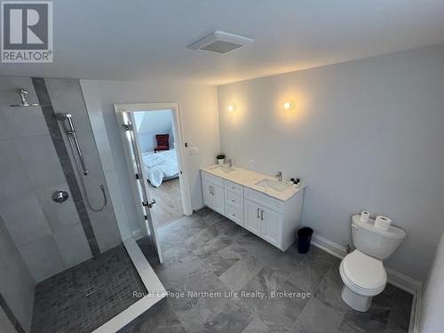 429 Fox Run Drive, Temagami, ON - Indoor Photo Showing Bathroom