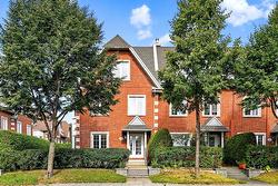 2419Z Rue Harriet-Quimby  Montréal (Saint-Laurent), QC H4R 3E3