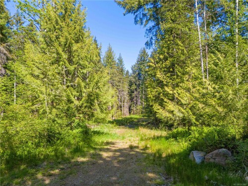 660 Fulmar Rd, Qualicum Beach, BC 