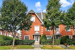 2419 Rue Harriet-Quimby  Montréal (Saint-Laurent), QC H4R 3E3