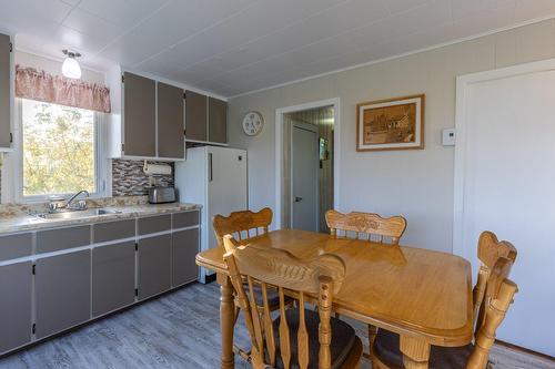 Salle à manger - 49 Rue Des Chalets, Portneuf, QC - Indoor Photo Showing Dining Room