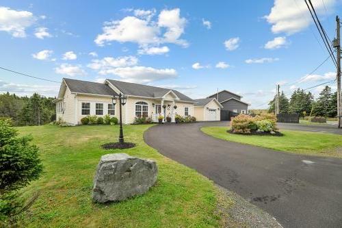 19 Quarry Road, Torbay, NL 