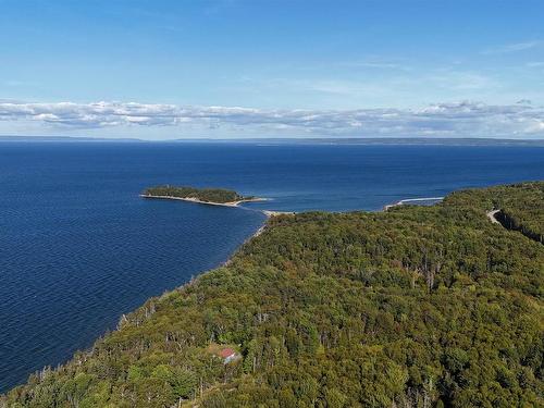 5735 West Bay Rd, Roberta, NS 