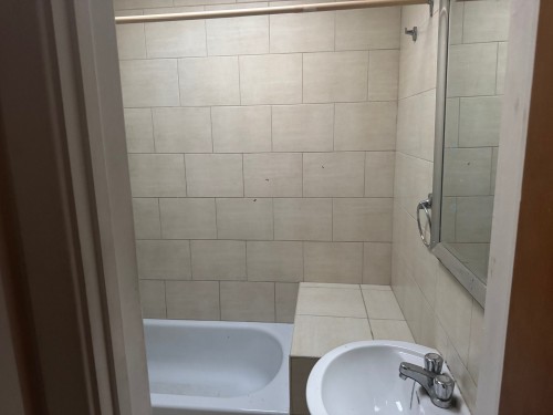 Salle de bains - 11963 Rue Desenclaves, Montréal (Ahuntsic-Cartierville), QC - Indoor Photo Showing Bathroom